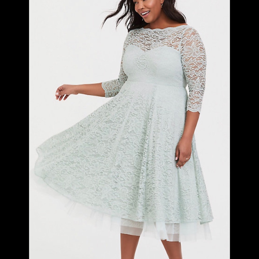 Brand new torrid special occasion mint lace dress